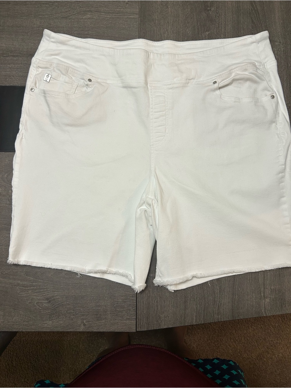 Belle by Kim Gravel White Frayed Hem Bermuda Shorts